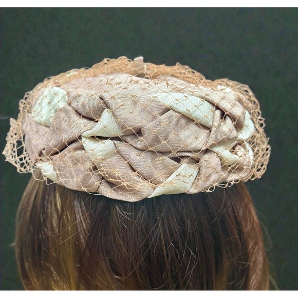 Vintage Women's Saucy Net Fascinator Hat with Fabric Roses Taupe Beige - Picture 6 of 10